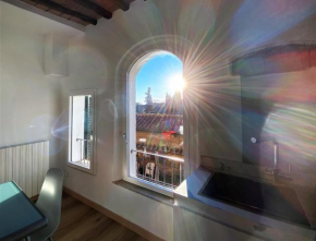 CASA ILARIA - Luminoso appartamento con vista nel centro storico